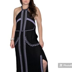 Anthropologie Raga Moon Tide Embrodered Maxi
Dress Size Medium NEW Boho